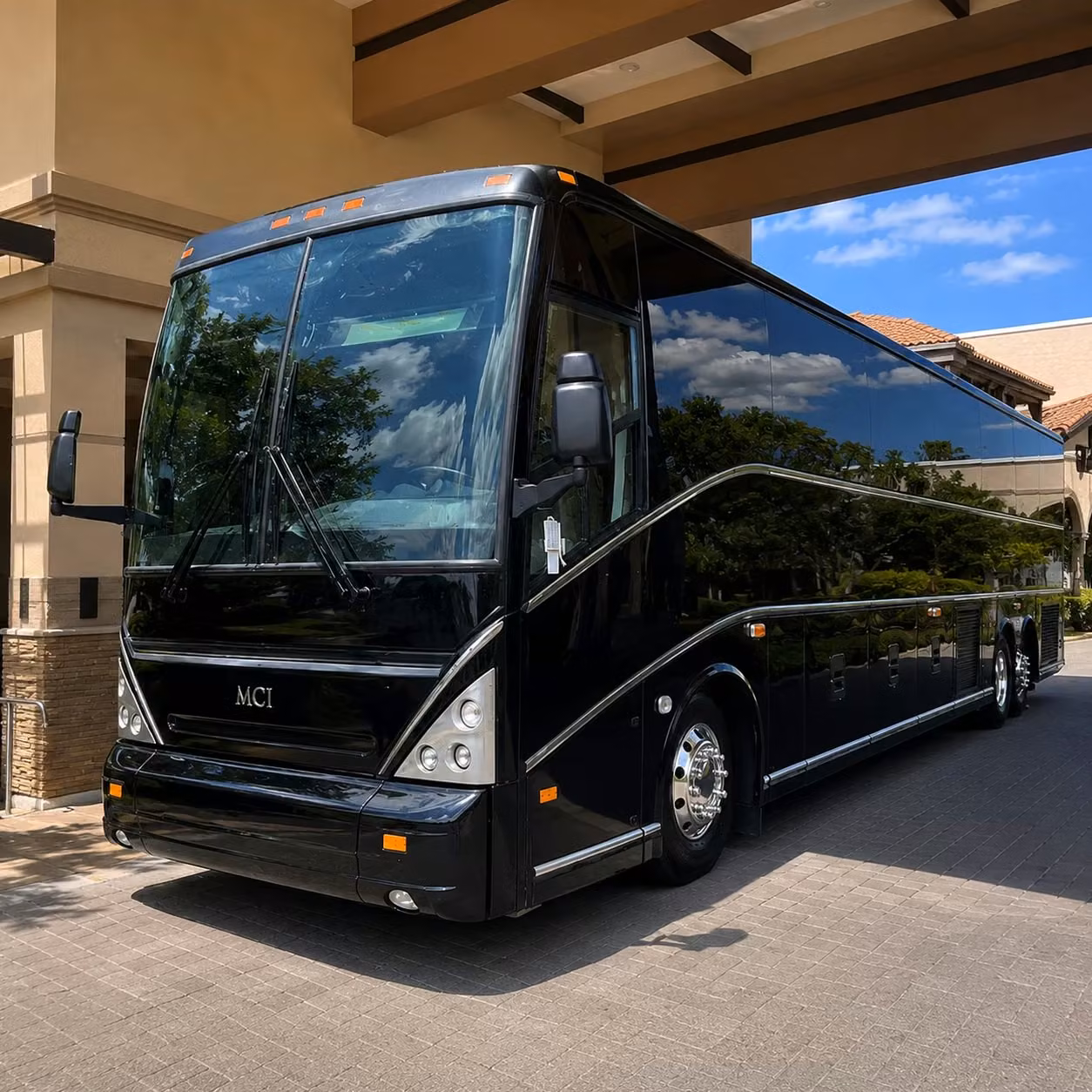 employee shuttle services for sioux falls businesses and corporate campuses