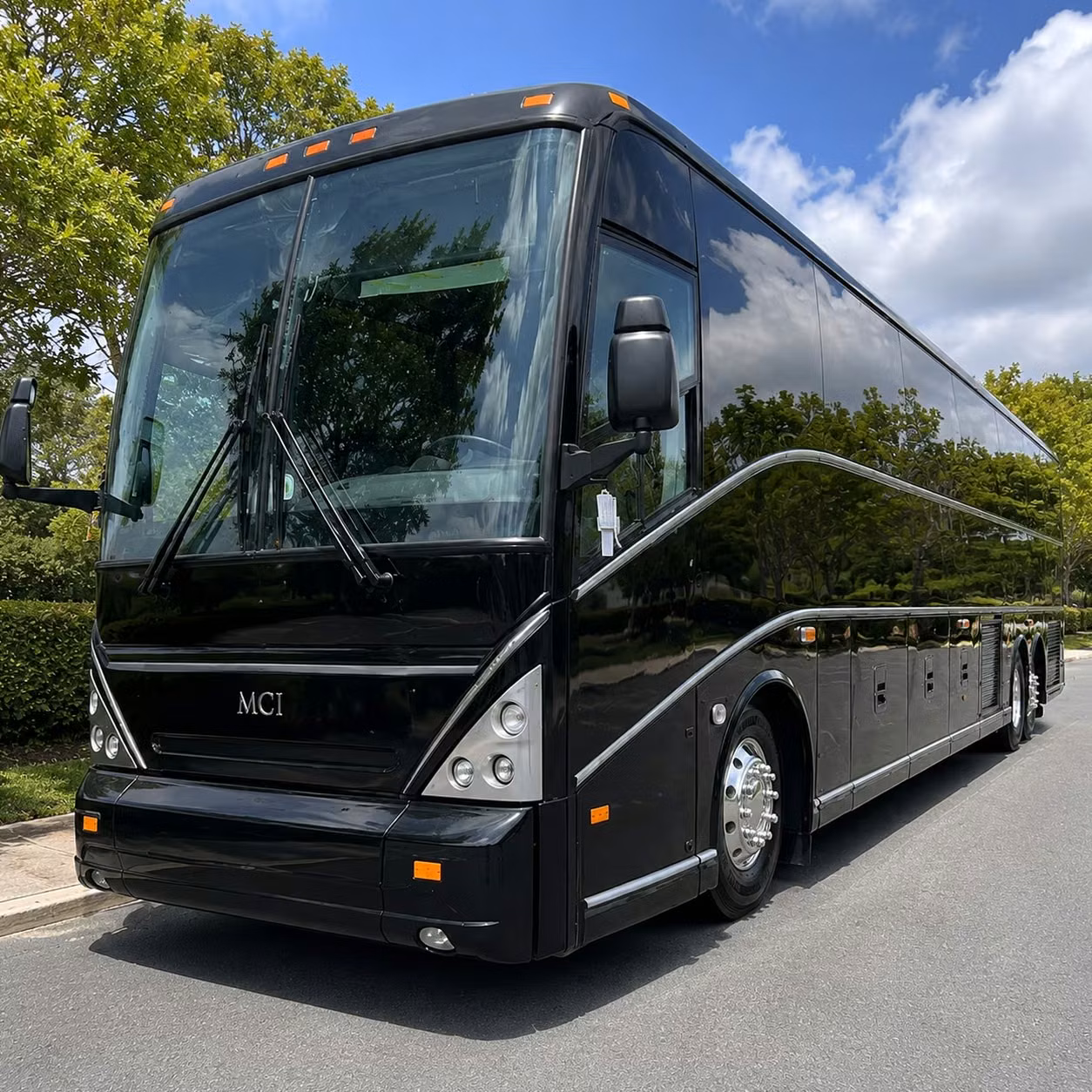how the distance and duration of your trip affect charter bus rates in sioux falls